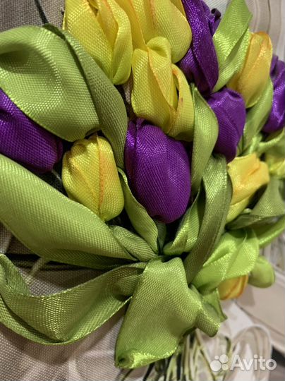 Продаю картины вышитые атласными лентами