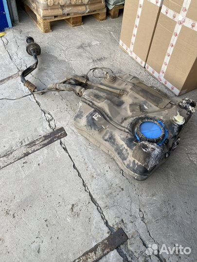 Топливный бак на Мазду 3 вк 2007