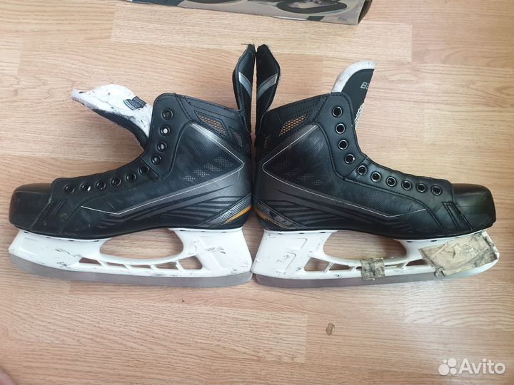 Хоккейные коньки bauer
