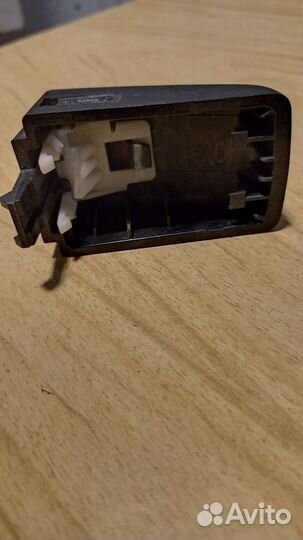 Заглушка ручки передней левой двери Ленд Ровер D3