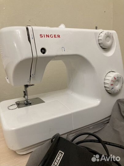 Швейная машина Singer