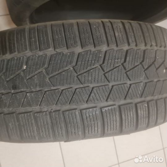 Continental ContiWinterContact TS 860S 225/40 R19 и 255/35 R19