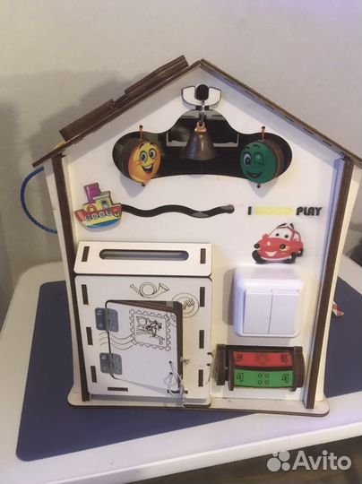 Бизиборд домик