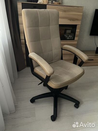 Компьютерное кресло