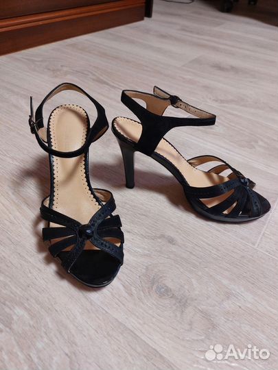 Босоножки женские