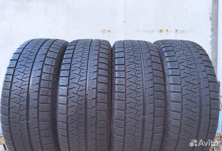 Pirelli Ice Asimmetrico 215/50 R17 97V