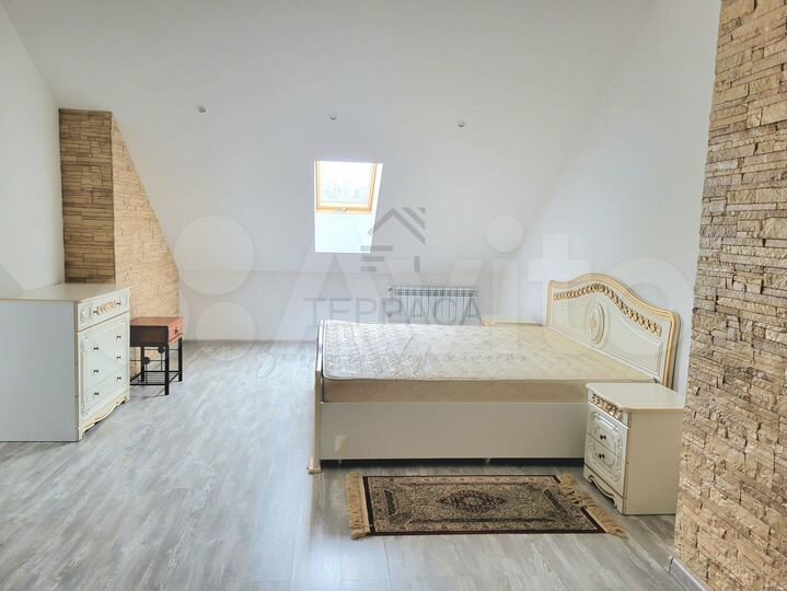 Таунхаус 220 м² на участке 3 сот.