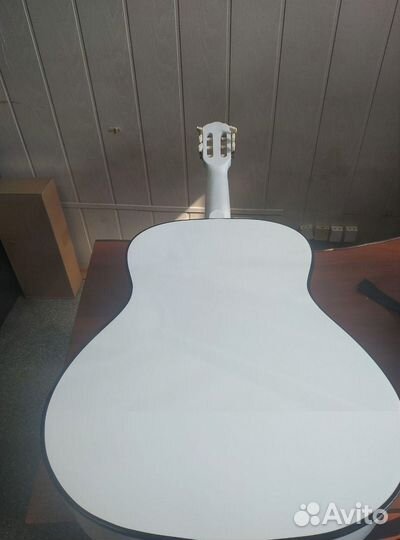 Классическая гитара Belucci BC3805 белая