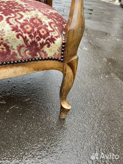 Антикварный стул