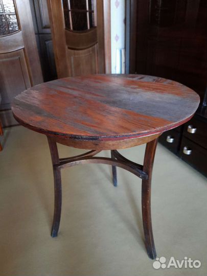 Столик журнальный винтажный