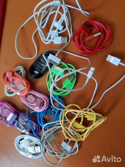 Зарядка на iPhone 4s 5 s