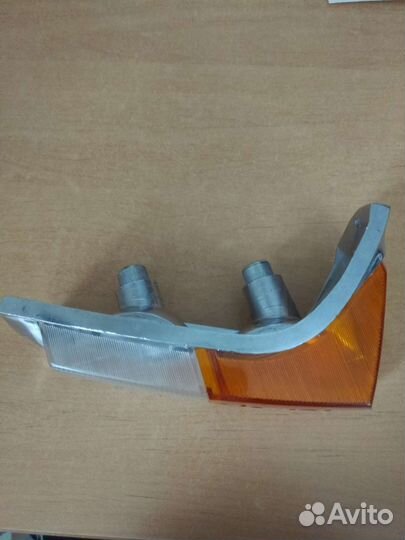 Подфарник на Москвич