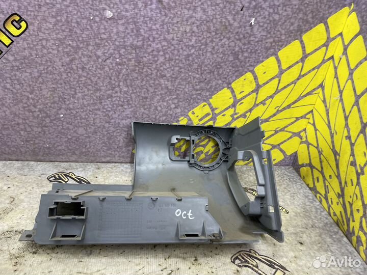 Бардачок под рулевую колонку Octavia A4 Октавия А4