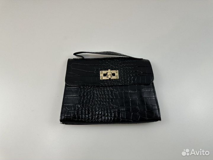 Женская сумка-клатч с крокодиловым узором