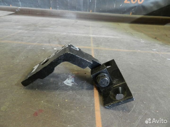 Петля двери задней левой нижняя - BMW X3 F25