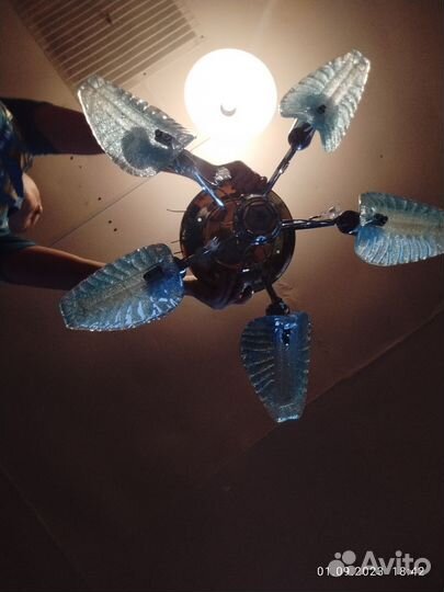 Люстра для зала