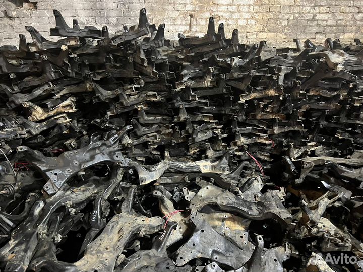 Подрамник Mitsubishi Lancer 9