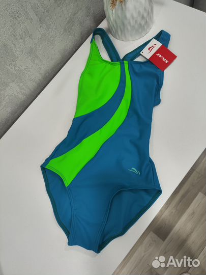 Купальник для девочки новый 122-128