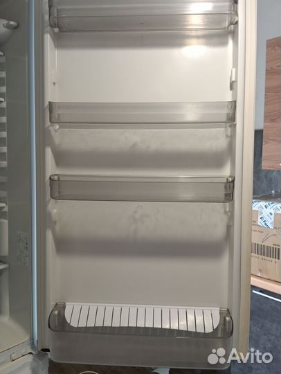 Холодильник hotpoint ariston бу