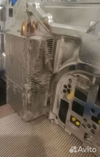 Чистка и замена термопасты в PS4