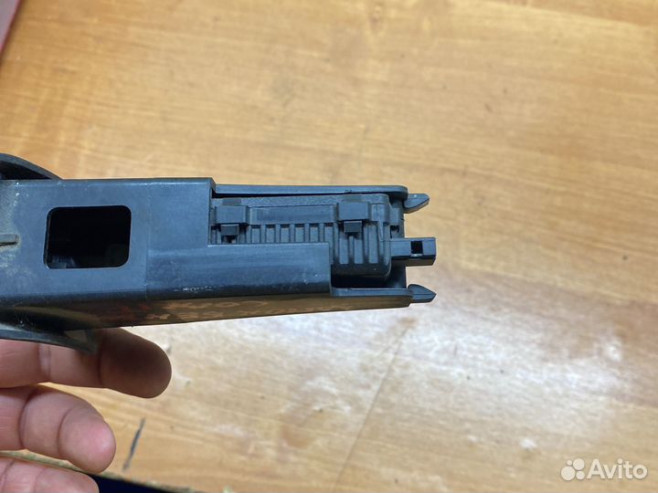 Chevrolet cobalt замок лючка бензобака