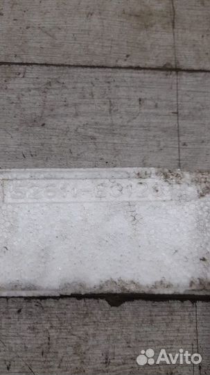 Абсорбер переднего бампера передний Toyota Land