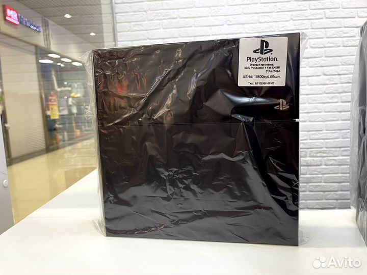 В налчии Sony PS4 + игра +гарнатия