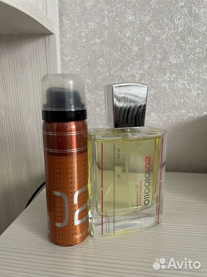 Escentric molecules 02