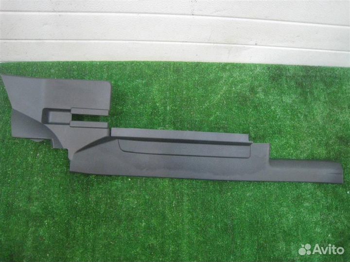 Накладка порога заднего правого внутри Toyota Ver