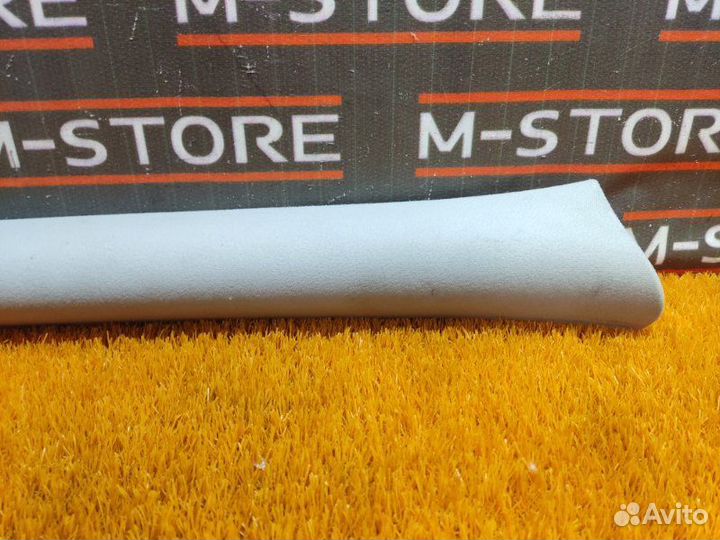 Обшивка стойки передняя правая Mercedes-Benz