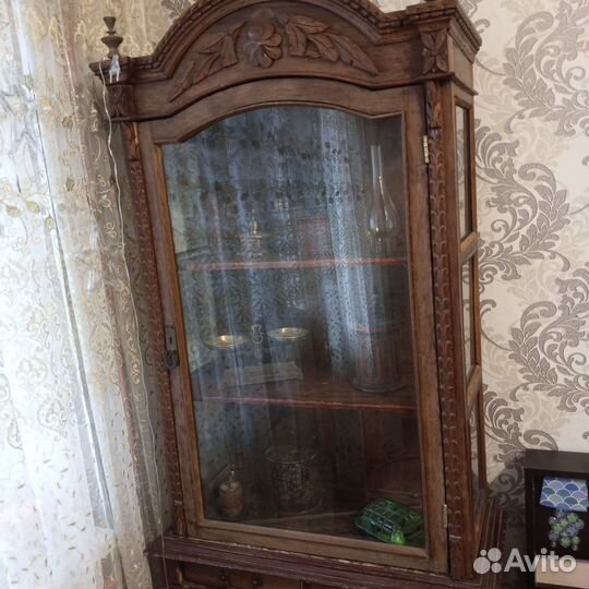 Буфет горка 19 века в хорошем состоянии