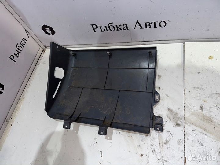 Накладка торпеды Фусо Кантер 4M50 2016