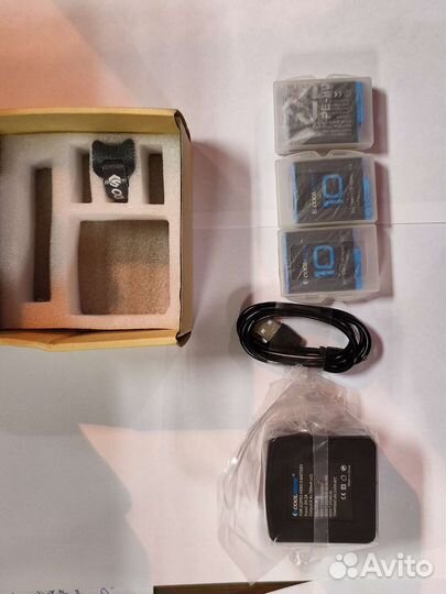 Аккумуляторы GO PRO 10 новые и зарядное устройство