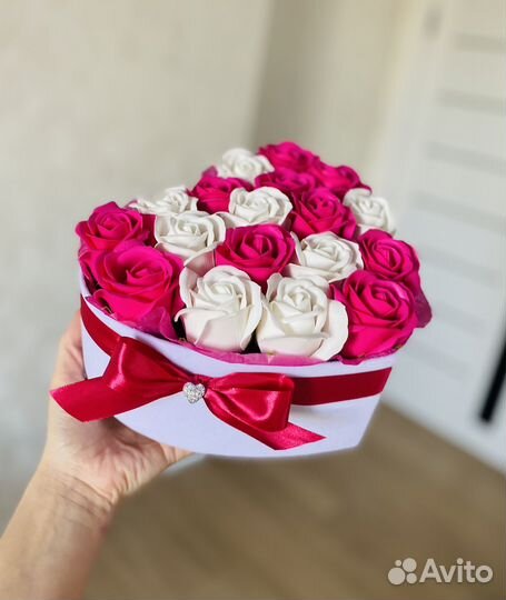 Букет из мыльных роз в бархатной коробке сердце