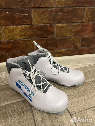 Лыжные ботинки nordway bliss.38 размер