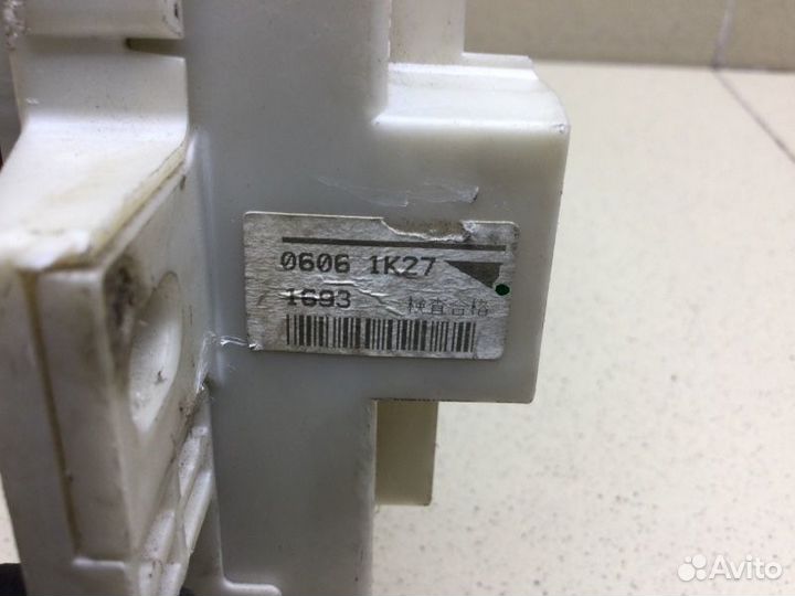 Блок предохранителей Mitsubishi L200 2006-2015