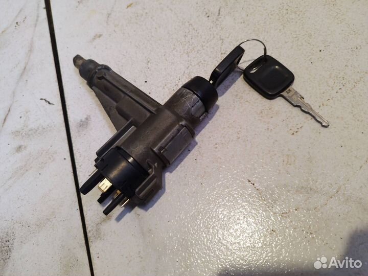 Замок зажигания Audi 100 4A/C4 4A2 1992 4A1905851
