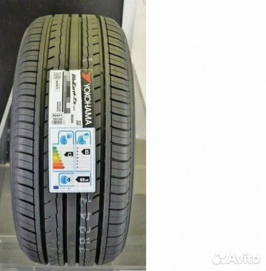 Yokohama BluEarth-ES ES32 215/60 R16 99V