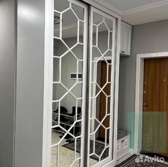 Шкаф распашной