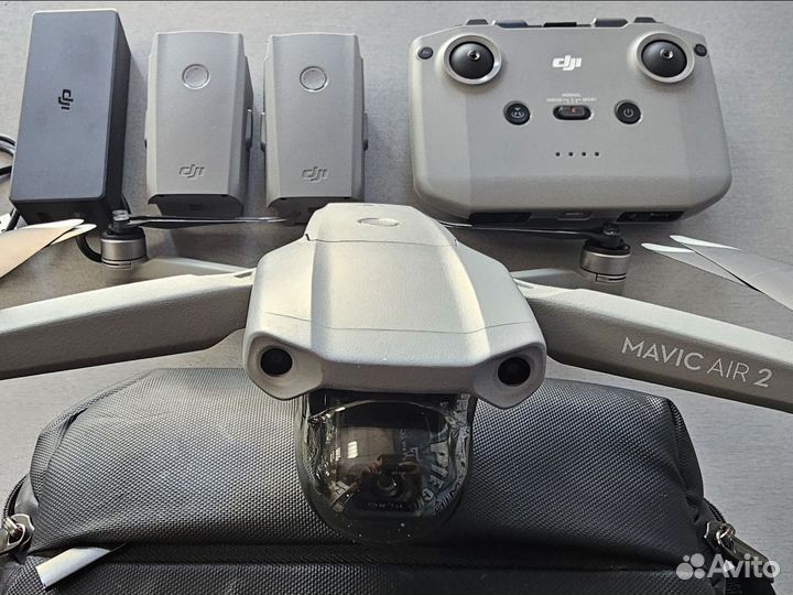 Квадрокоптер DJI Mavic Air 2 Combo
