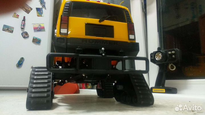 Радиоуправляемая машина 1:10