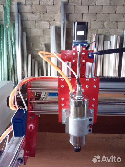 Фрезерный станок с чпу Рабочее поле 1000х1000