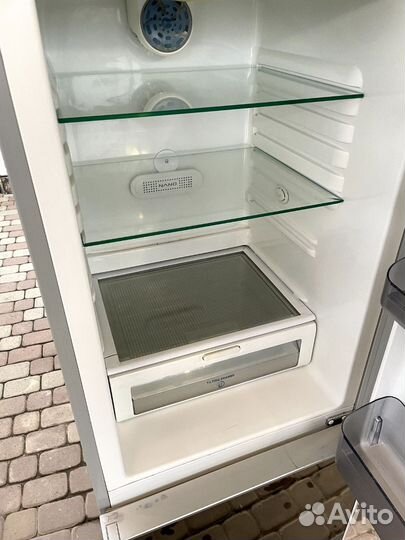 Холодильник LG зеркальный