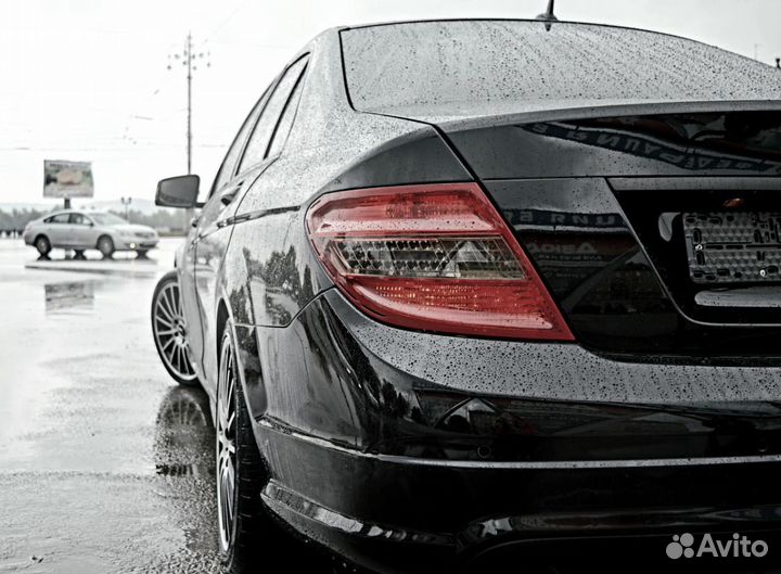 Задний левый фонарь Mercedes-Benz w204 дорест