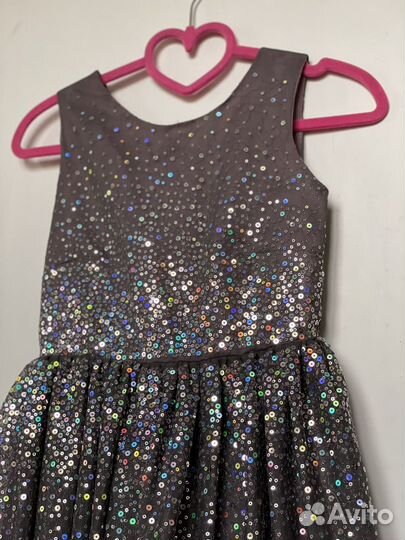 Платье для девочки в пайетках праздничное 128-134