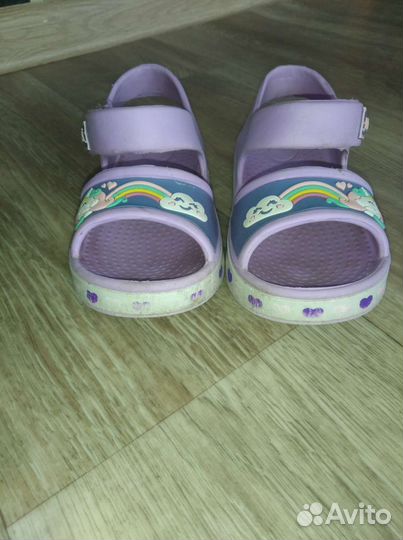 Босоножки для девочки