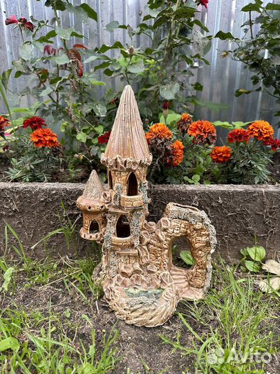 Замок для аквариума