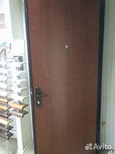 Входная дверь