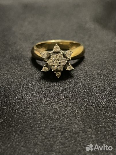 Золотое кольцо с бриллиантами