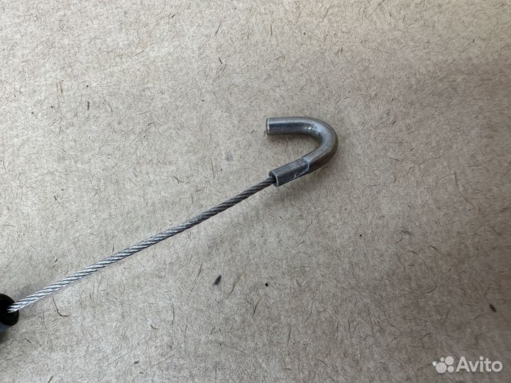 Трос замка двери Volkswagen New Beetle 2000